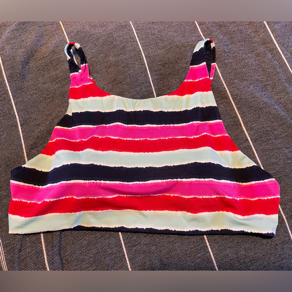Gently used Carve Designs Zuri swim top